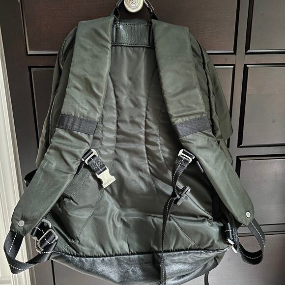 Lululemon Backpack - olive - Picture 4 of 9